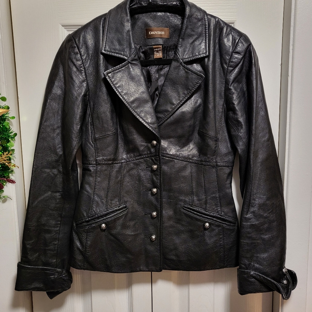 So STUNNING !! DANIER Real Leather Jacket